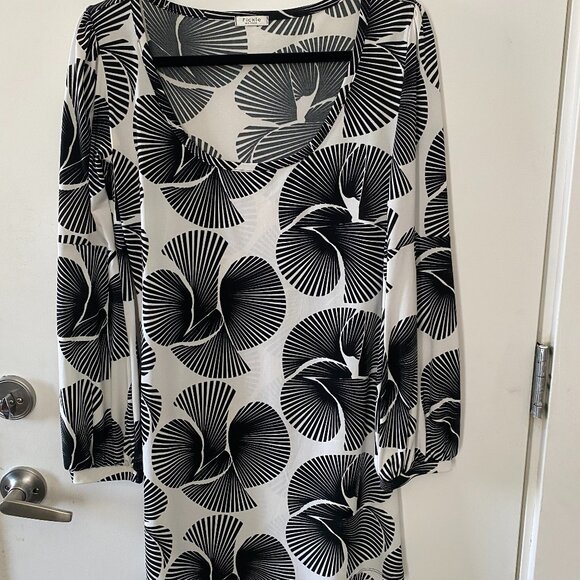 Fickle dress size medium - Picture 1 of 4